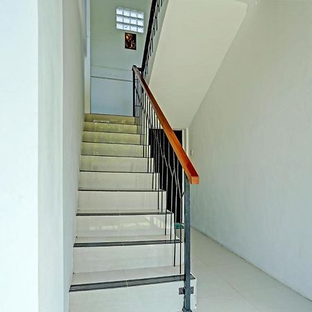 Oyo 91123 Madhava 108 Hotel Ungasan Kültér fotó